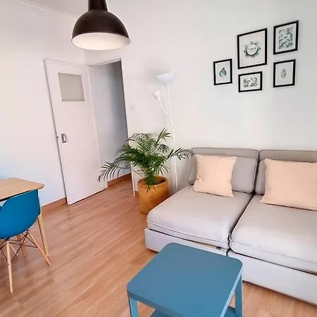 Cozy One Bedroom Lisbon