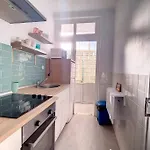Cozy One Bedroom アパート リスボン