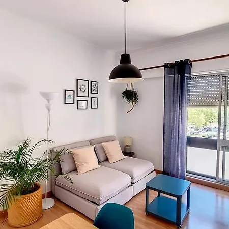 アパート Cozy One Bedroom *